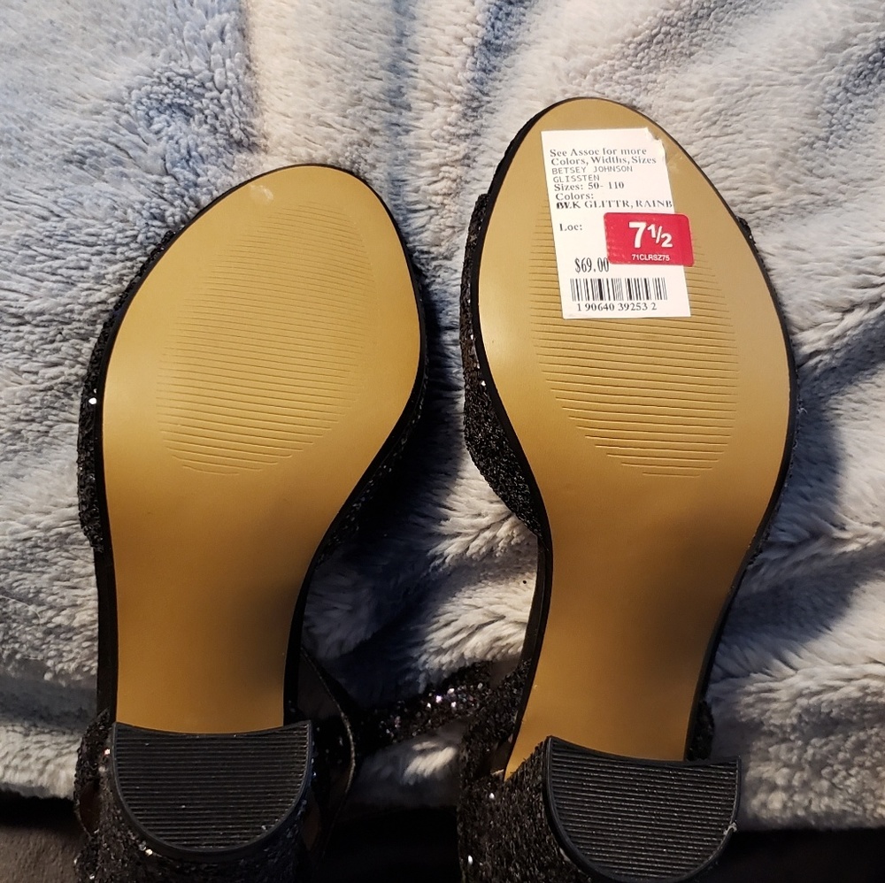 Shoes - Picture 3 of 3